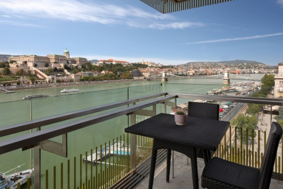 5*    - 5* Hotel Budapest Marriott 